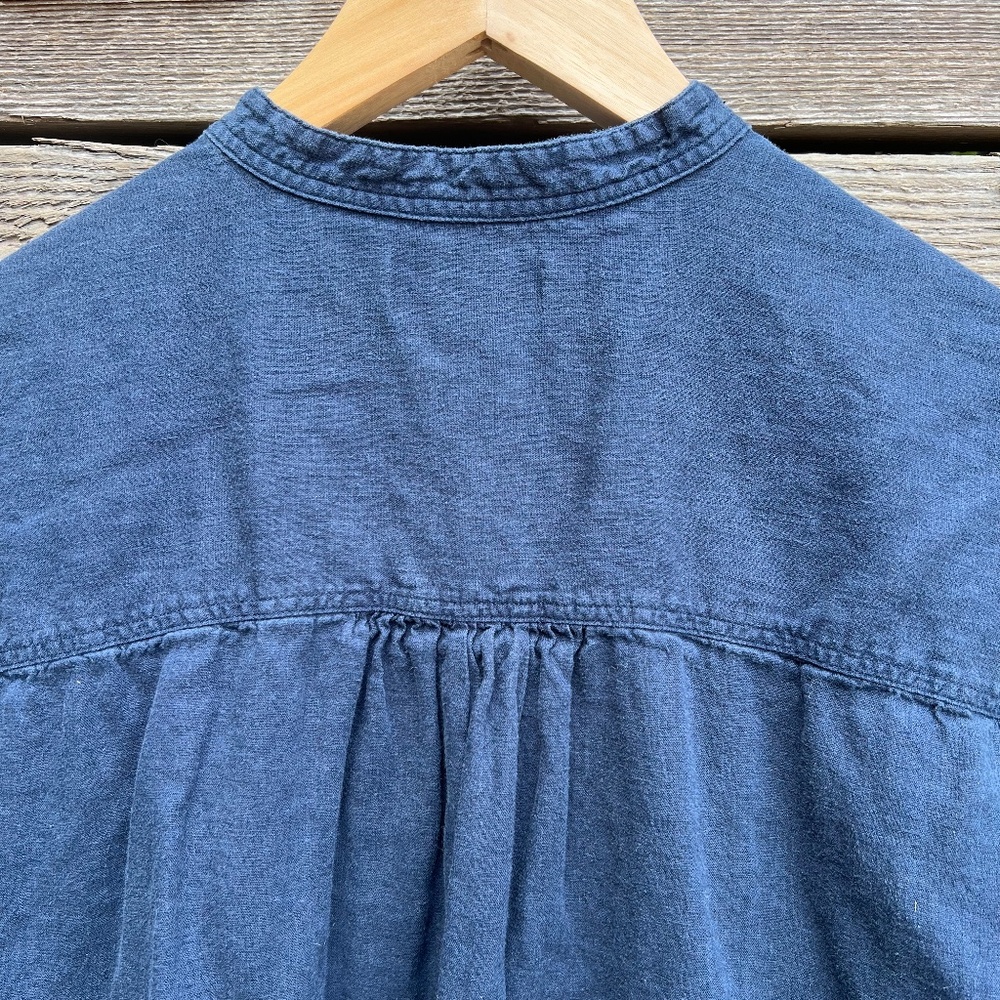 Uniqlo Navy Popover sleeveless blouse w/band collar: Size L - Picture 6 of 6